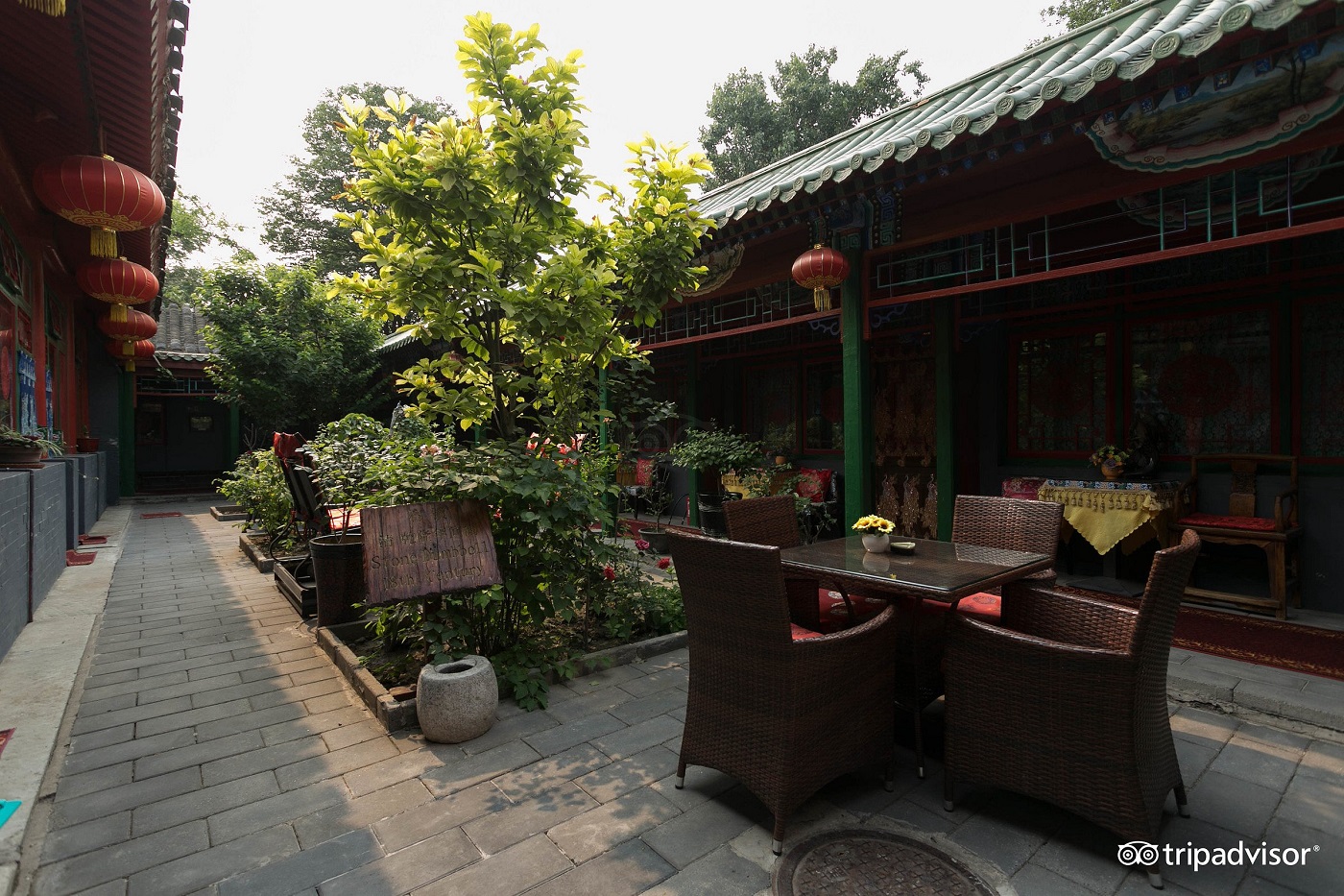 Double Happiness Beijing Courtyard Hotel - Beijing HuTong Hotel