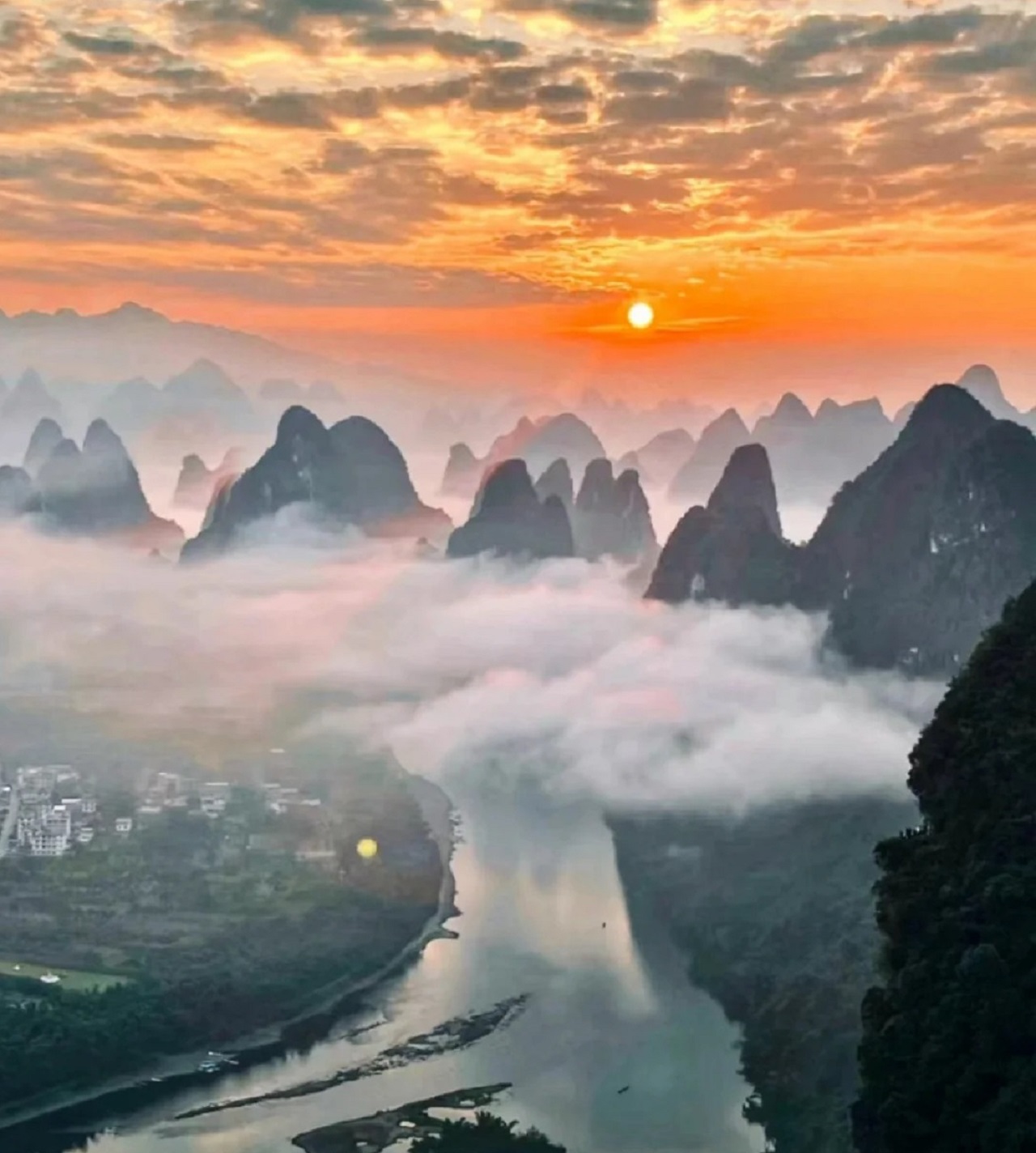 AnXin Travel Agent Co. Ltd. - Charter Car Rental With Driver in GuangXi