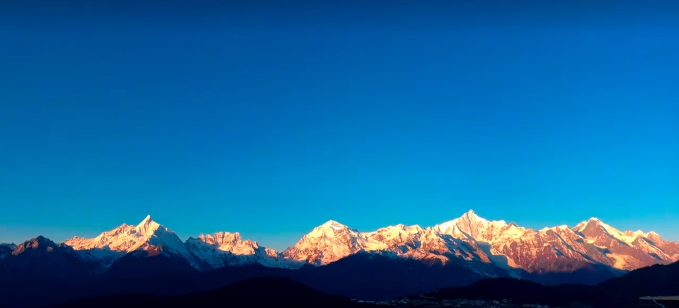 Ms. XiaoWu - English Tour Guide in Dali, Lijiang, Shanghai-La, YunNan Province
