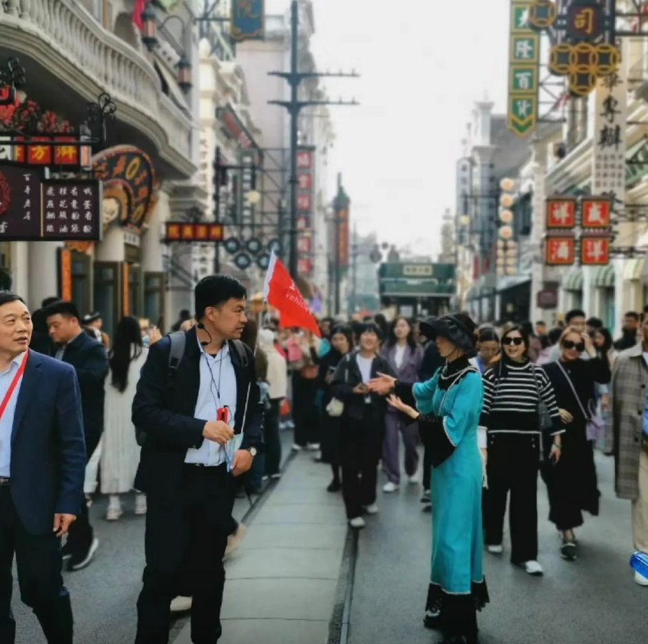 Mr. Tim Zhao- ZhengZhou Tour Guide